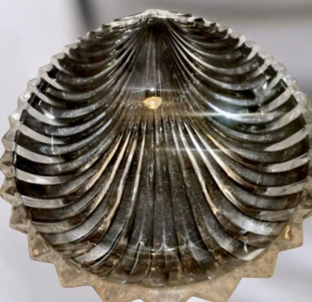 Villeroy and Boch scallop crystal centerpiece - Image 2