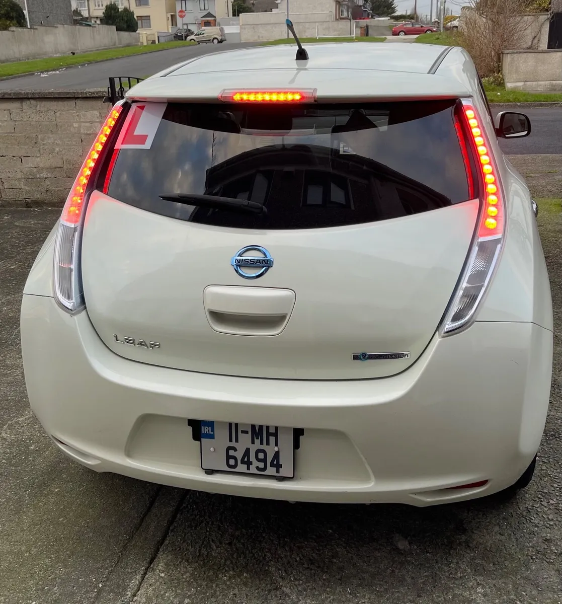 Nissan Leaf 2011 - Image 3