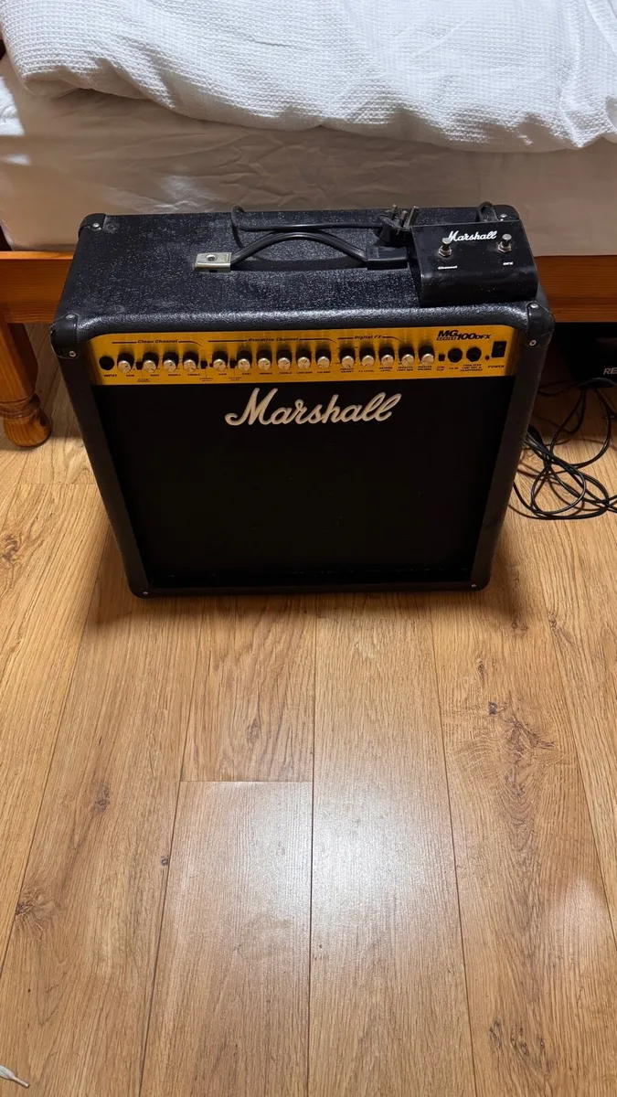 Marshall MG100DFX Guitar Amplifier - Image 2