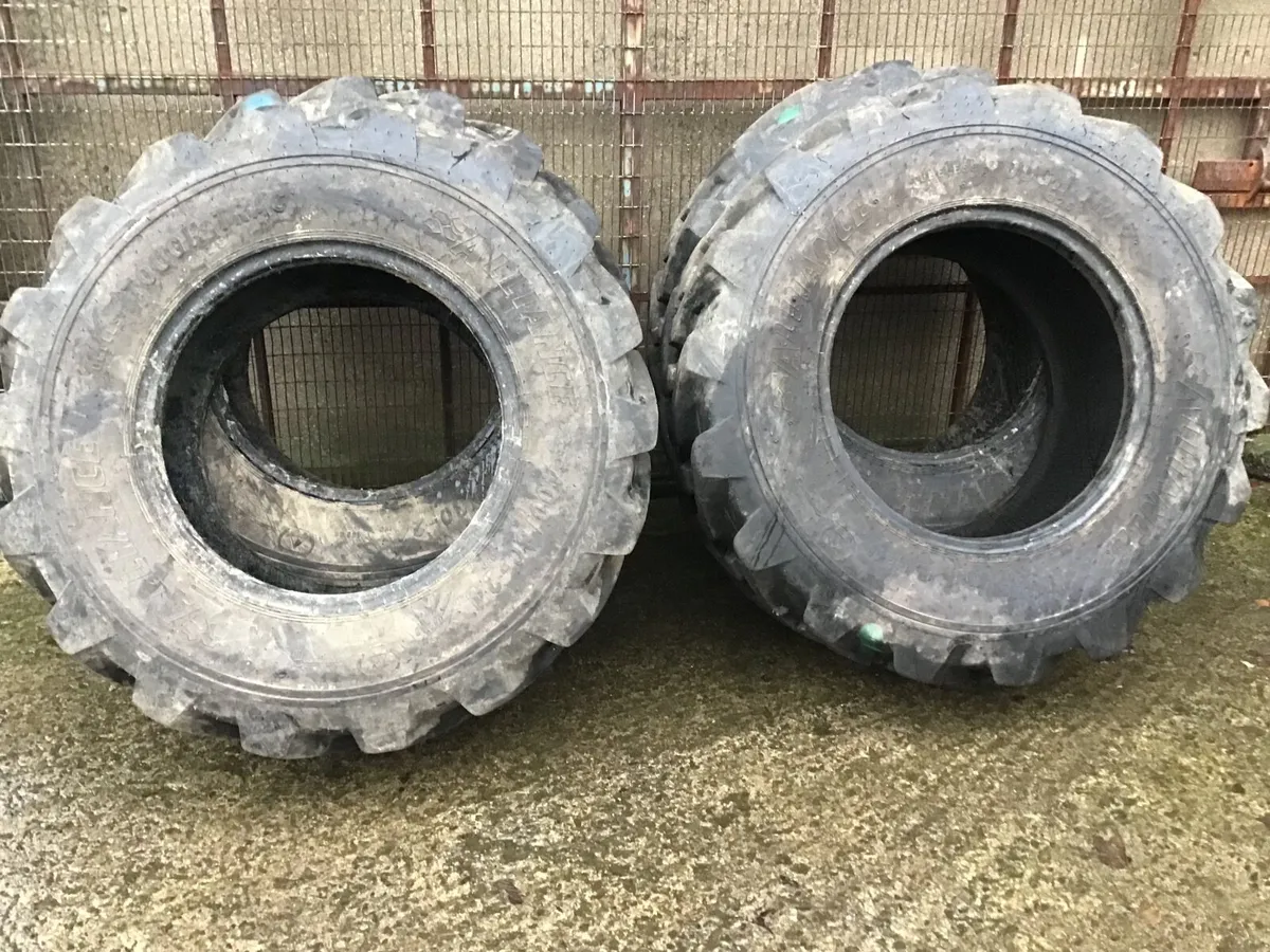 TELEHANDLER SHOVEL TYRES15.5/80X24(400/80x24)20PLY - Image 2