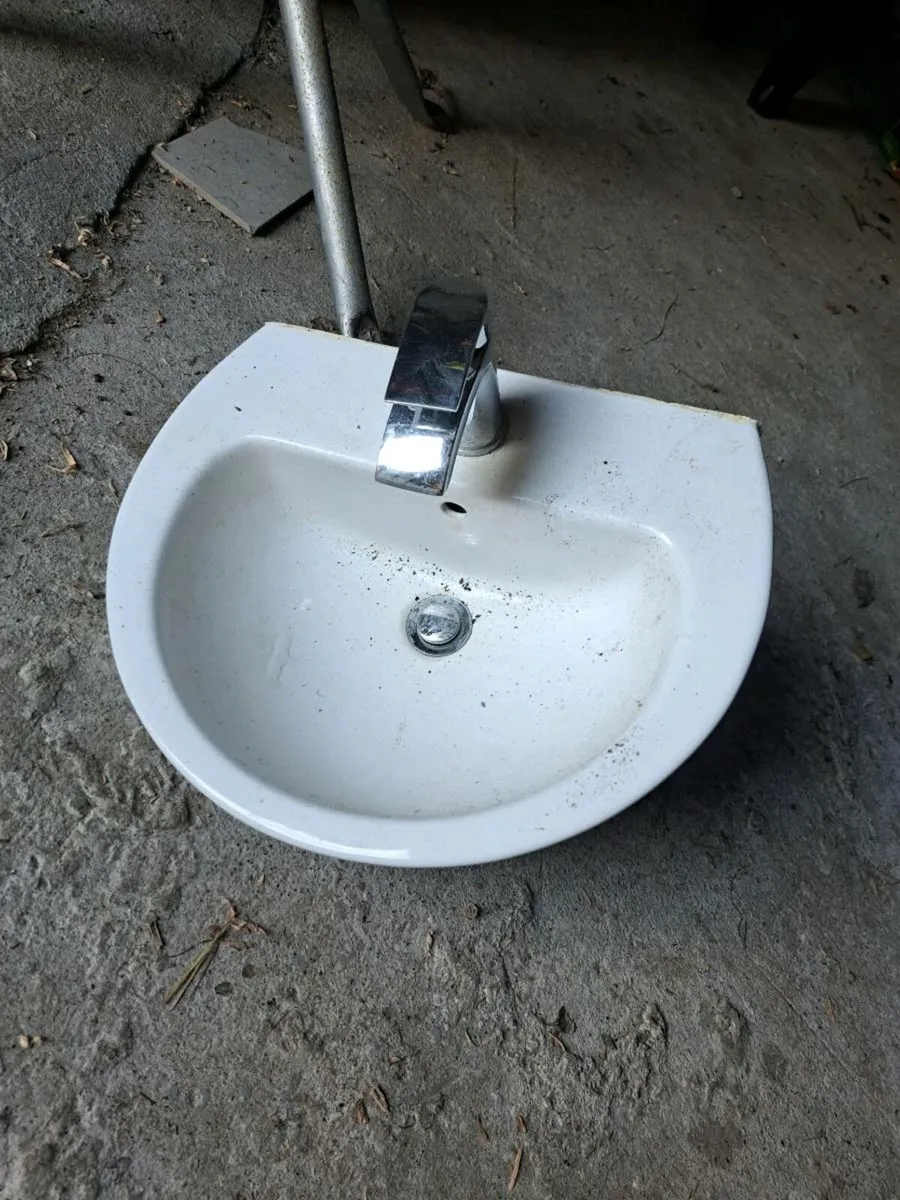 Sink - Image 1