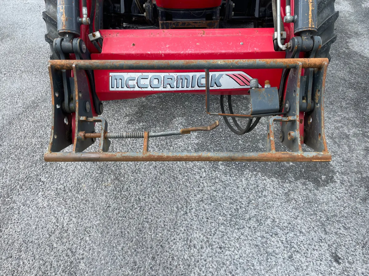 2017 McCormick X6.420 with Loader - Image 3