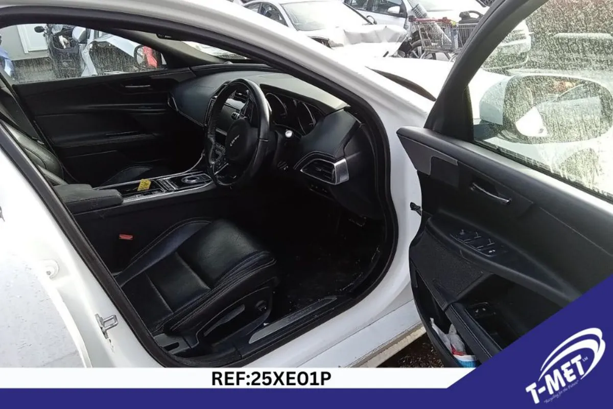 2018 JAGUAR XE BREAKING FOR PARTS - Image 4