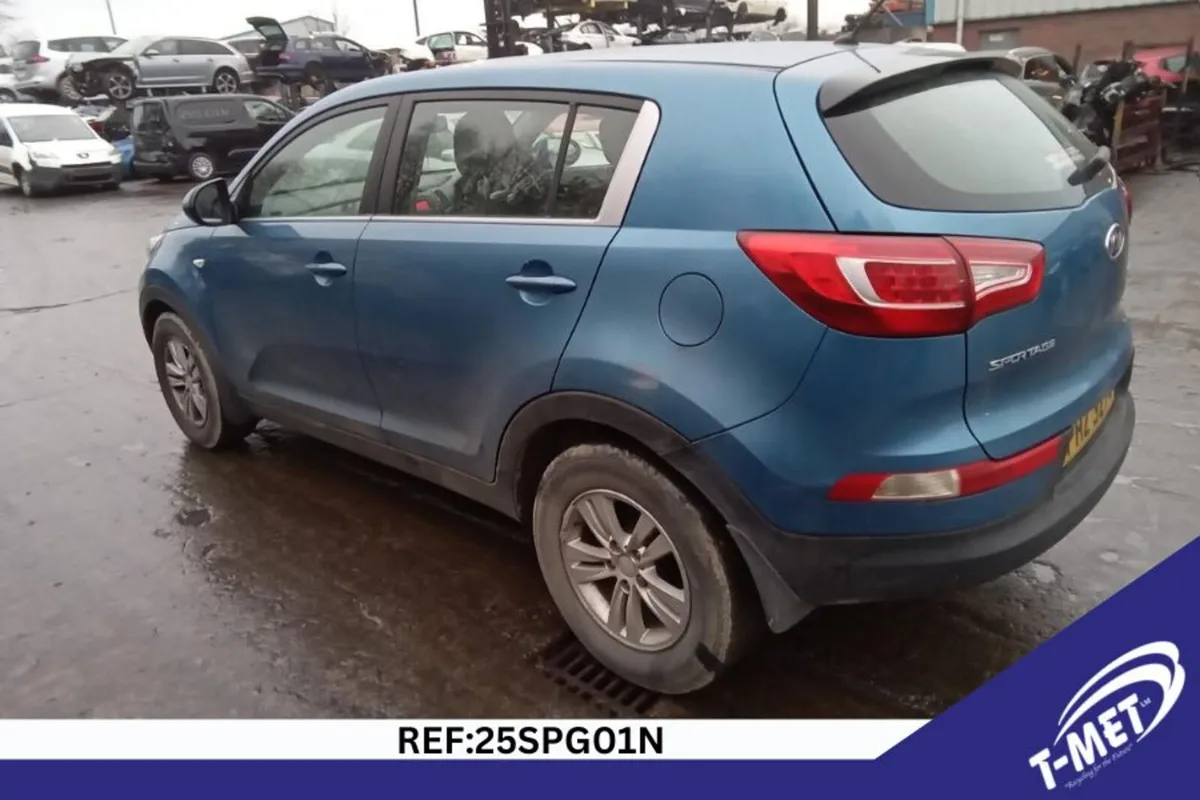 2012 KIA SPORTAGE BREAKING FOR PARTS - Image 3