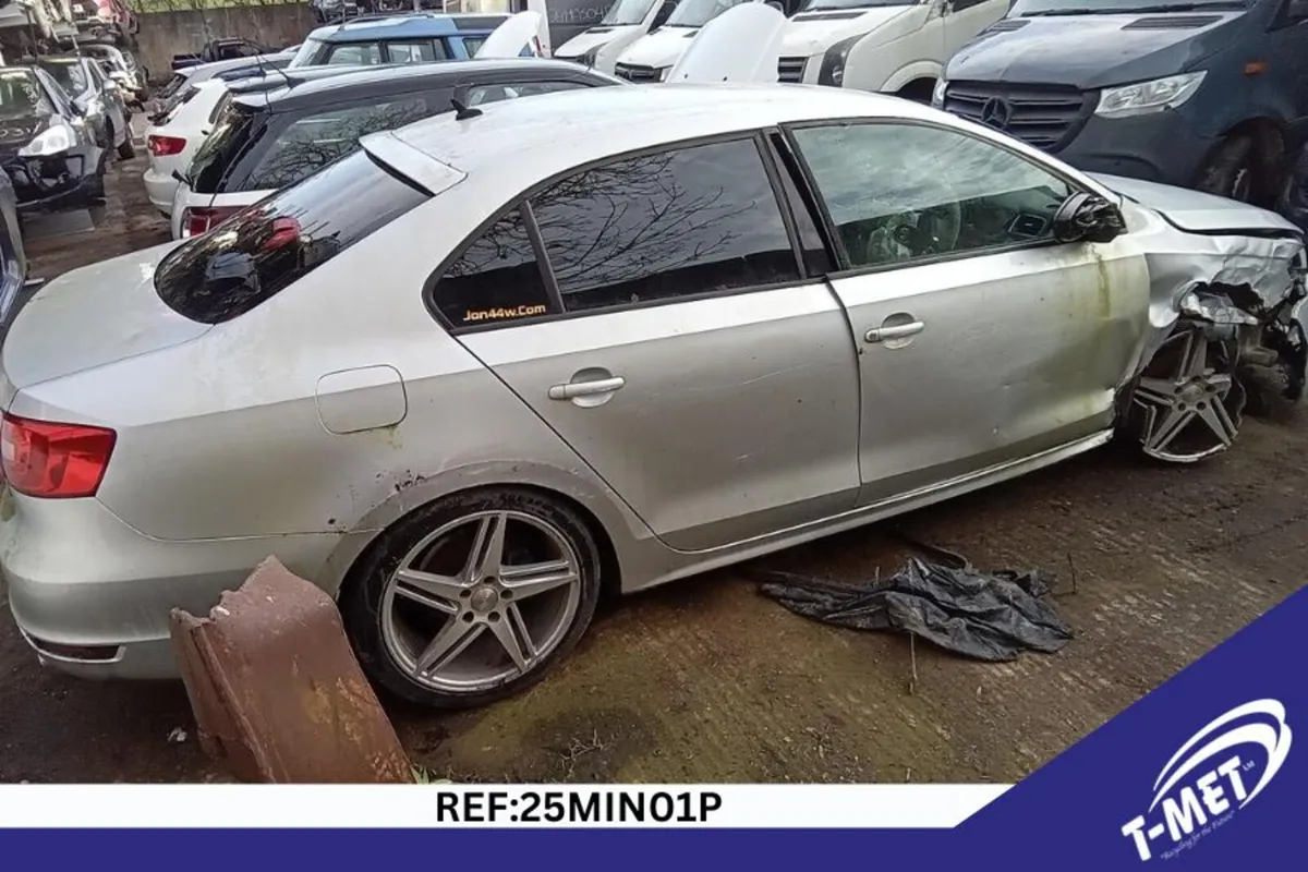 2011 VOLKSWAGEN JETTA BREAKING FOR PARTS - Image 3