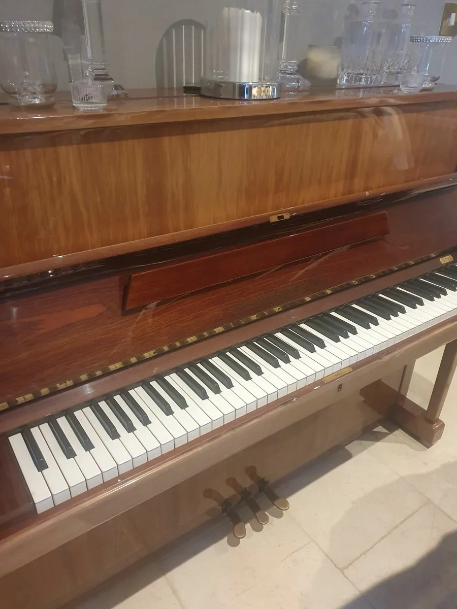 Hoffmann-Kuhne upright Walnut Piano - Image 3