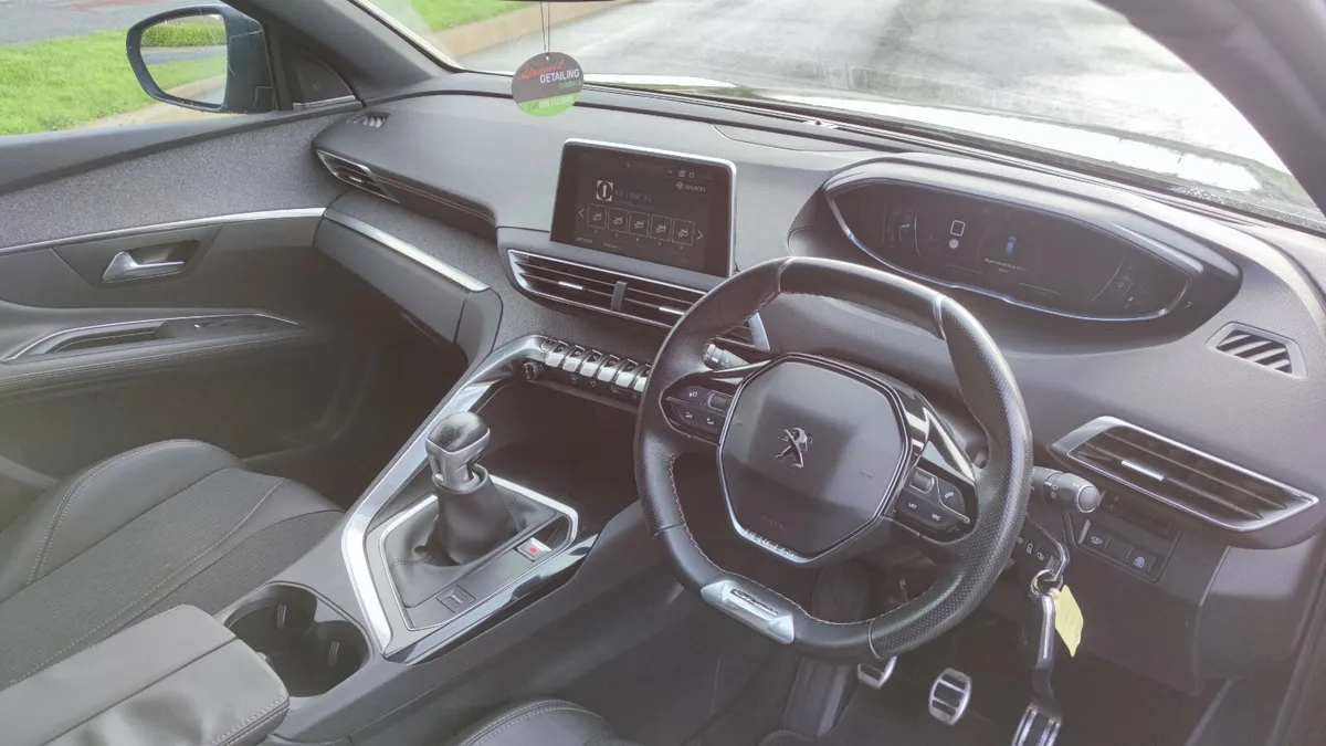 Peugeot 3008 2017 GT LINE - Image 2