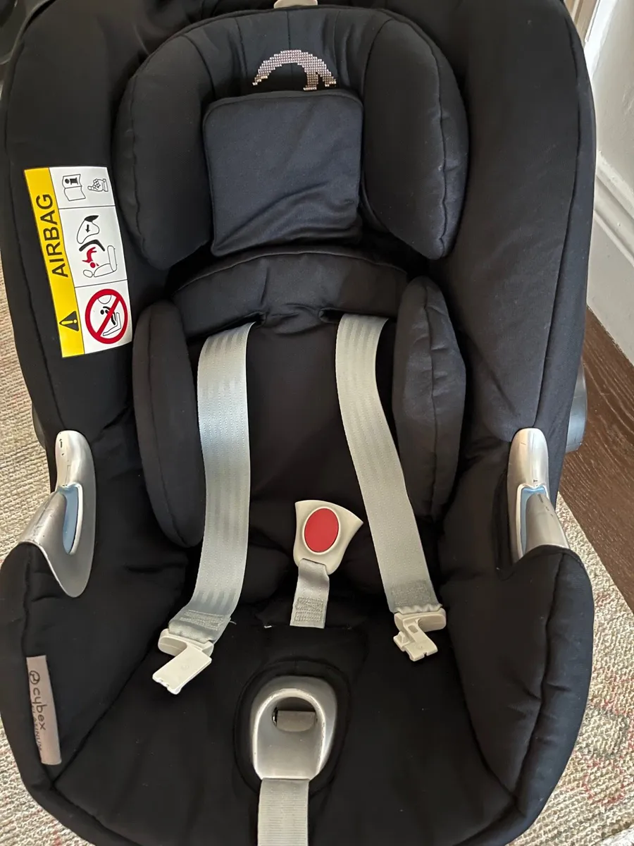 Baby car seat - Image 1