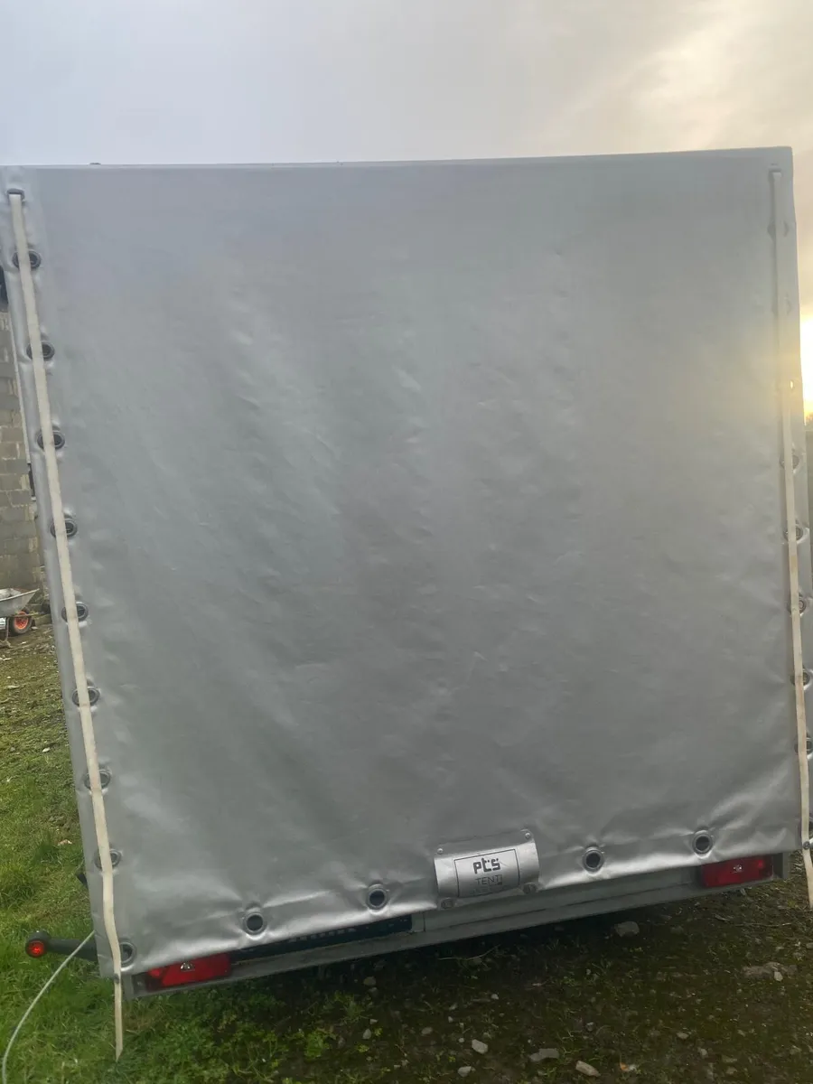 Trailer - Image 2