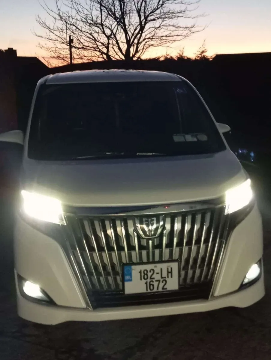 Toyota Esquire wheelchair  2018 - Image 2