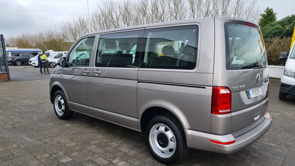 182 VW TRANSPORTER SHUTTLE AUTOMATIC 9 SEATER - Image 4