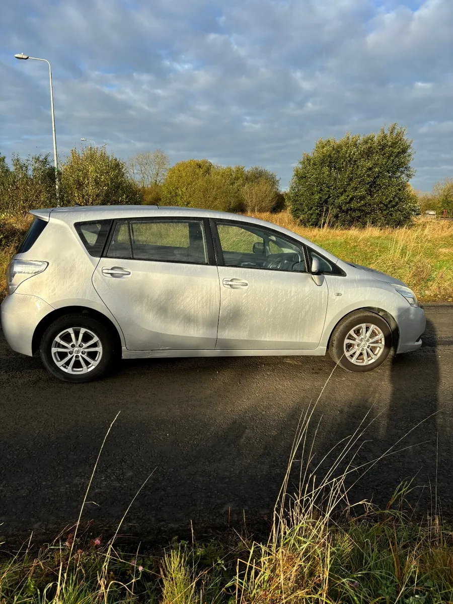 Toyota Verso 2011 - Image 1