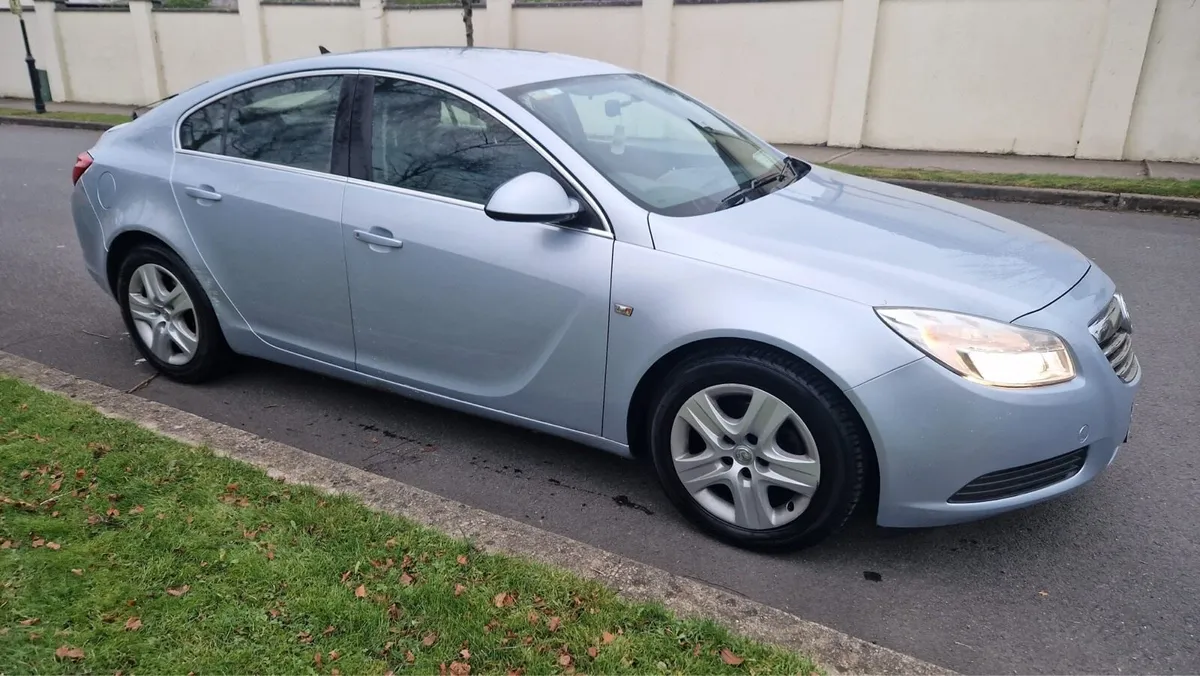 13 Opel Insignia NCTd and Taxed - Image 1