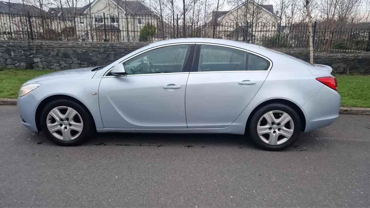 13 Opel Insignia NCTd and Taxed - Image 4