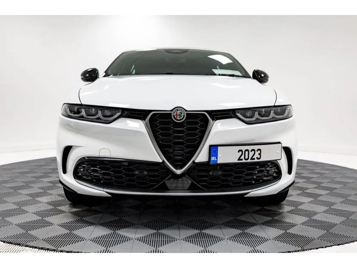 Alfa Romeo Tonale  auto Low Mileage Ti Model 1.5 - Image 2