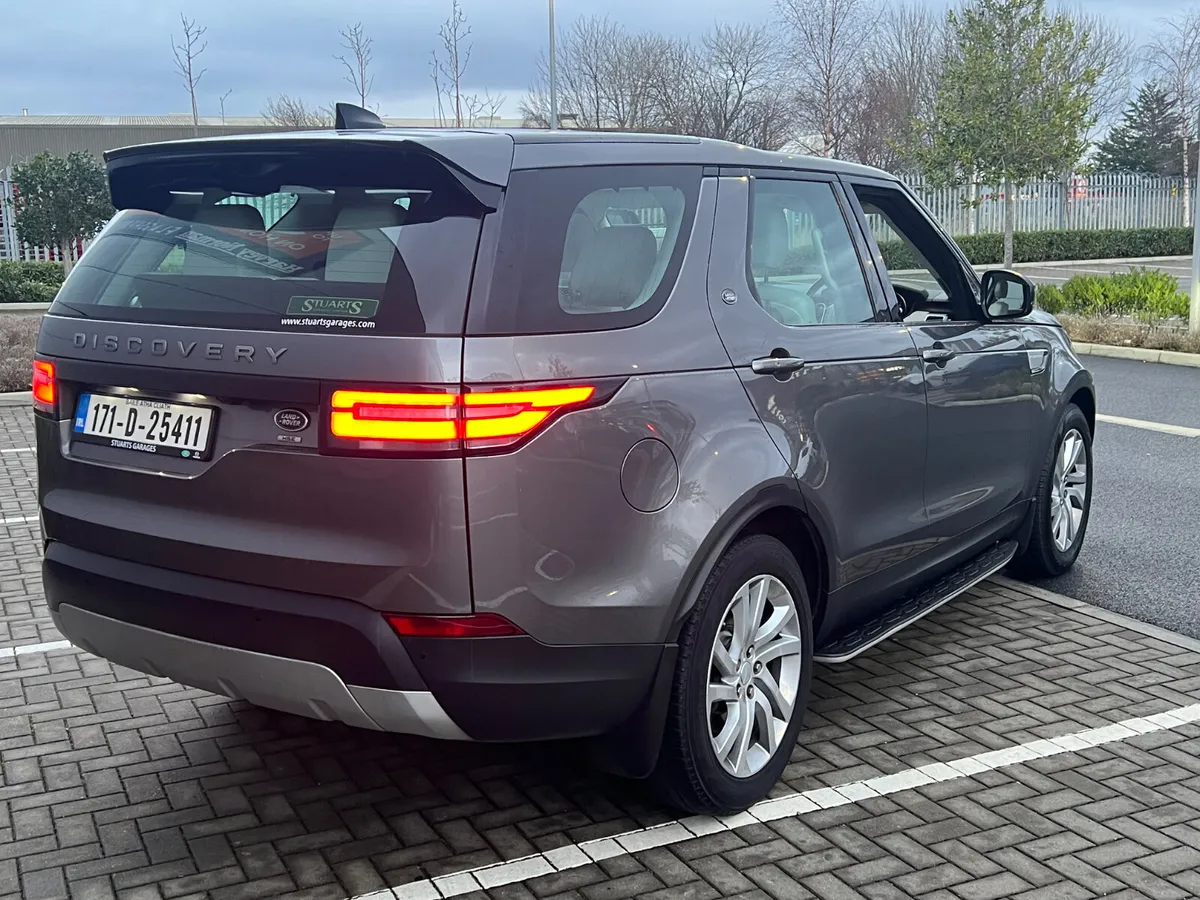 Land Rover Discovery 2017 TD4 - Image 2