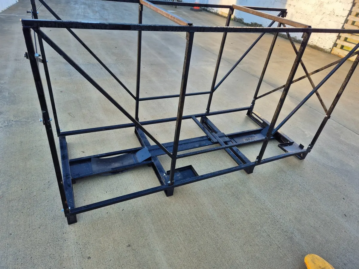 Motorcycle transport cage - Image 4