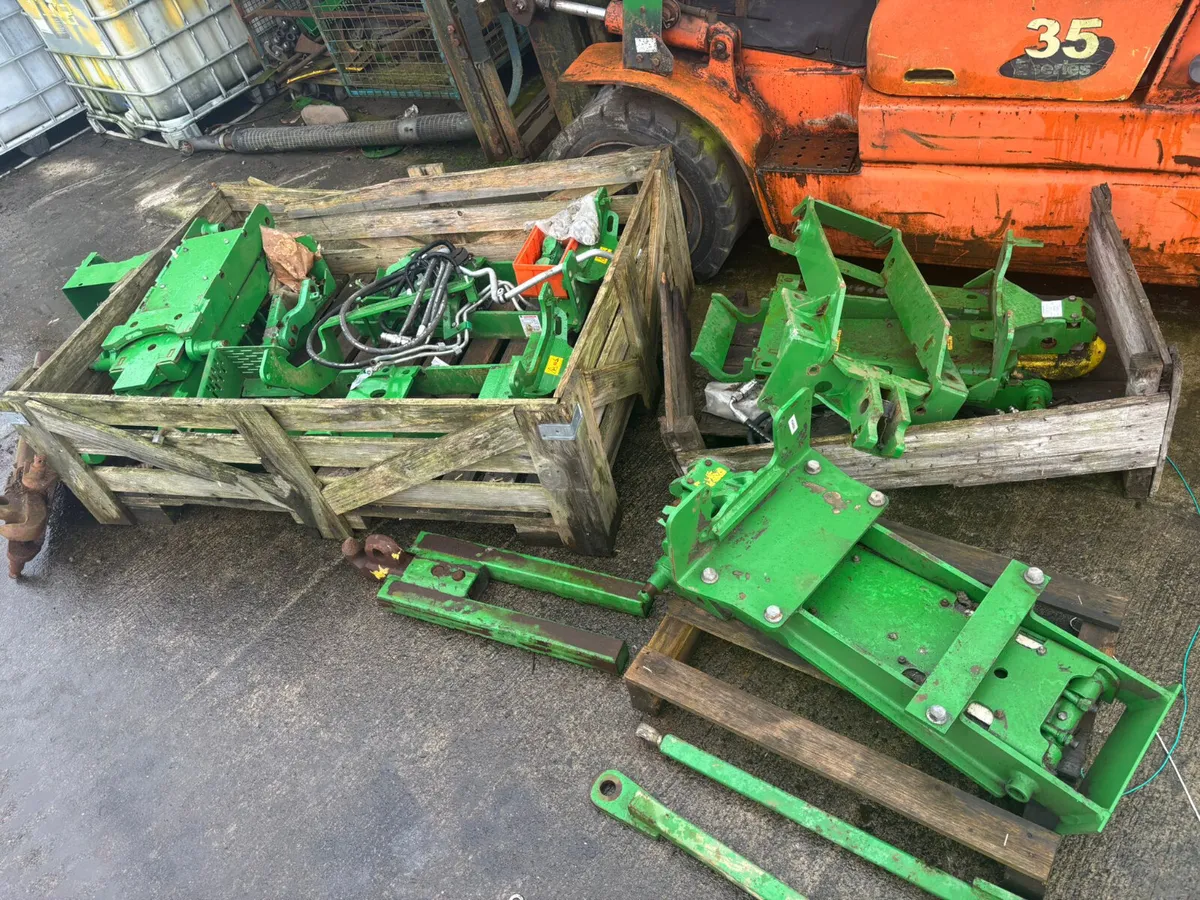 Selection of used John Deere Hitch's