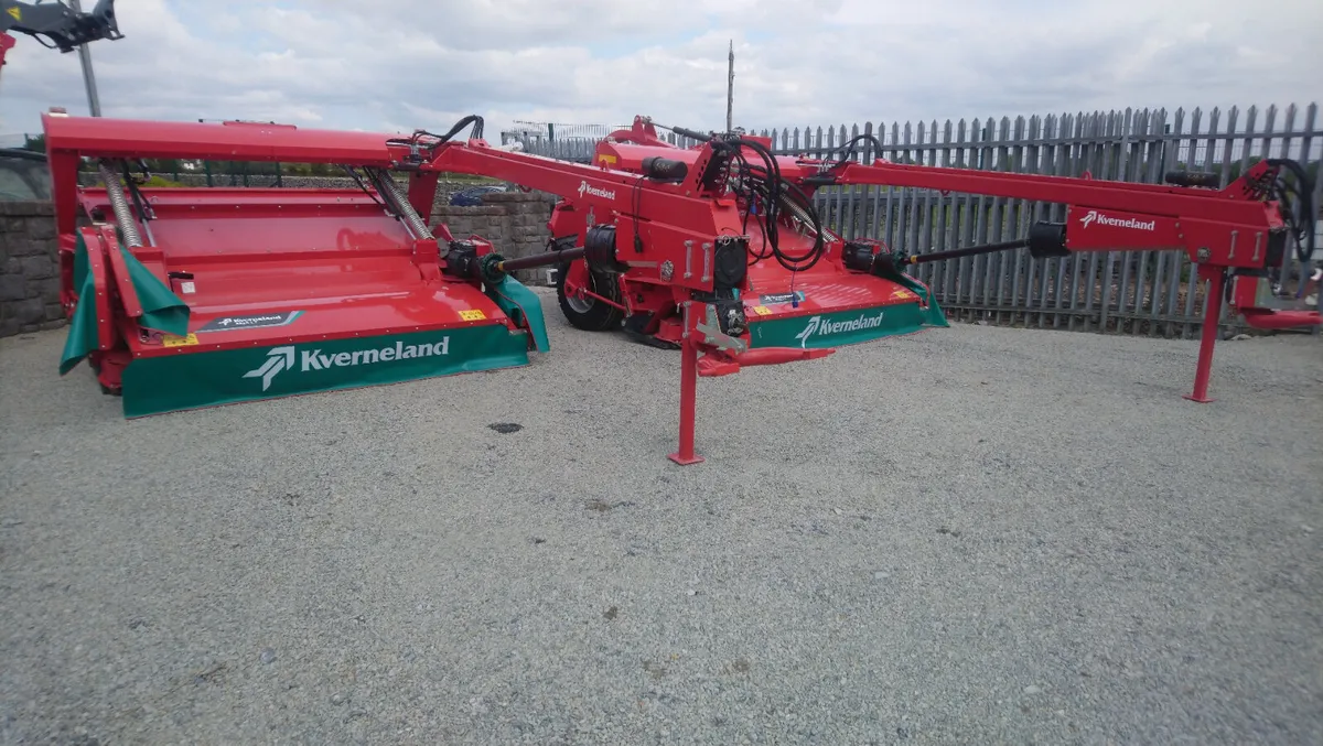 New Kverneland 4332LT 10ft 6 Conditioner Mowers - Image 3