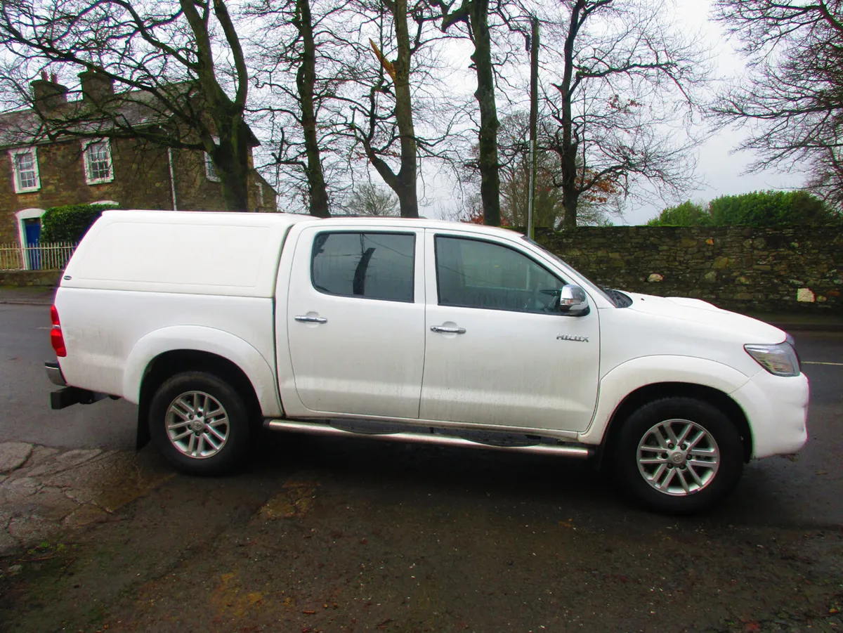 Toyota Hilux 2015 - Image 2