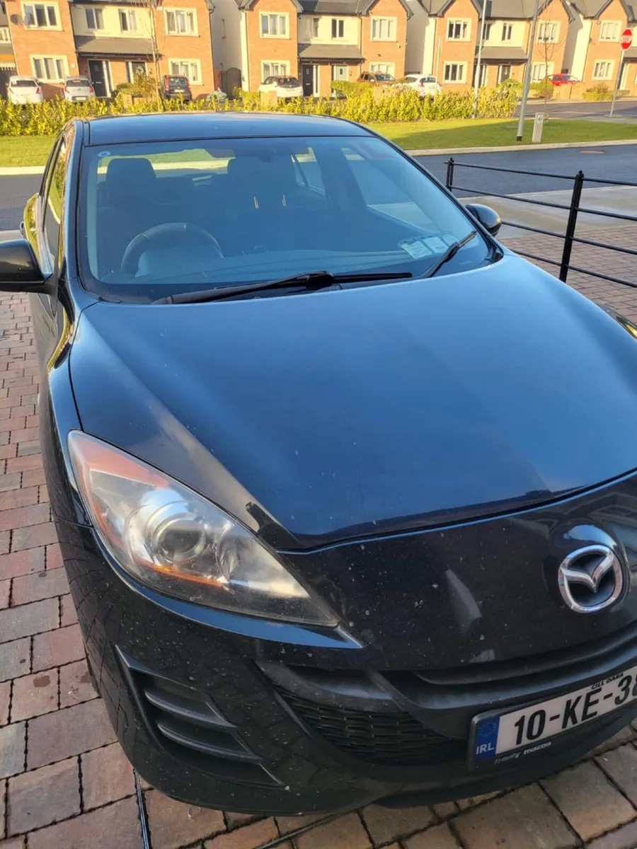 EXECUTIVE Black Mazda3 2010 Hatchback - Image 1