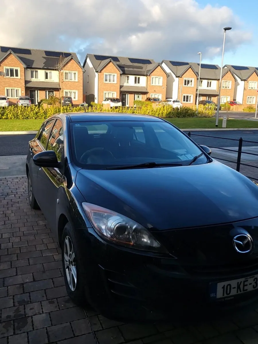 EXECUTIVE Black Mazda3 2010 Hatchback - Image 2