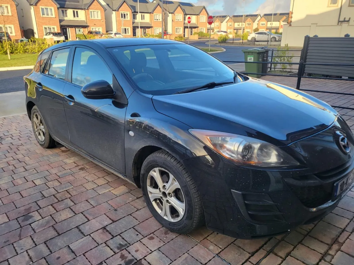 EXECUTIVE Black Mazda3 2010 Hatchback - Image 3