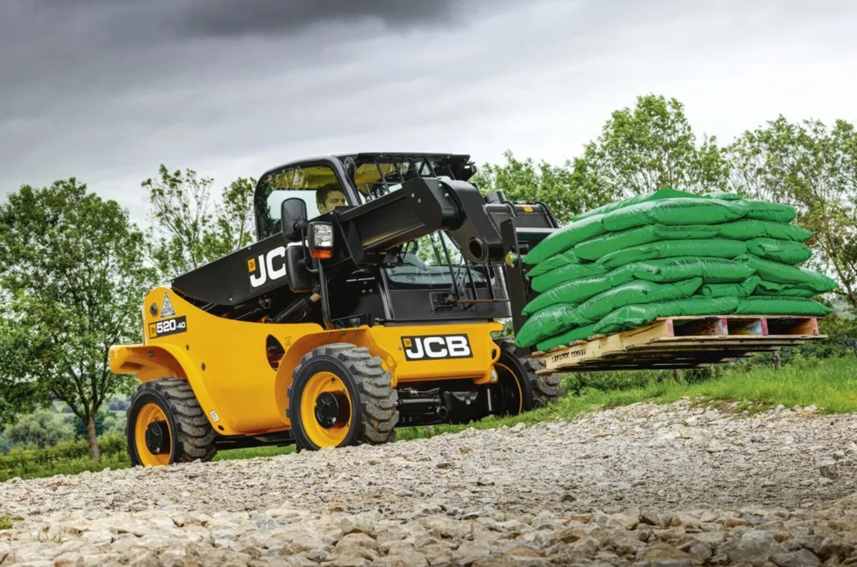 JCB 520-40 AGRI Telehandler/Loadall 4.03m - Image 3
