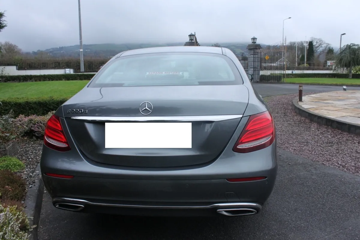 Mercedes-Benz E220D SE AUTO, 2016 - Image 2