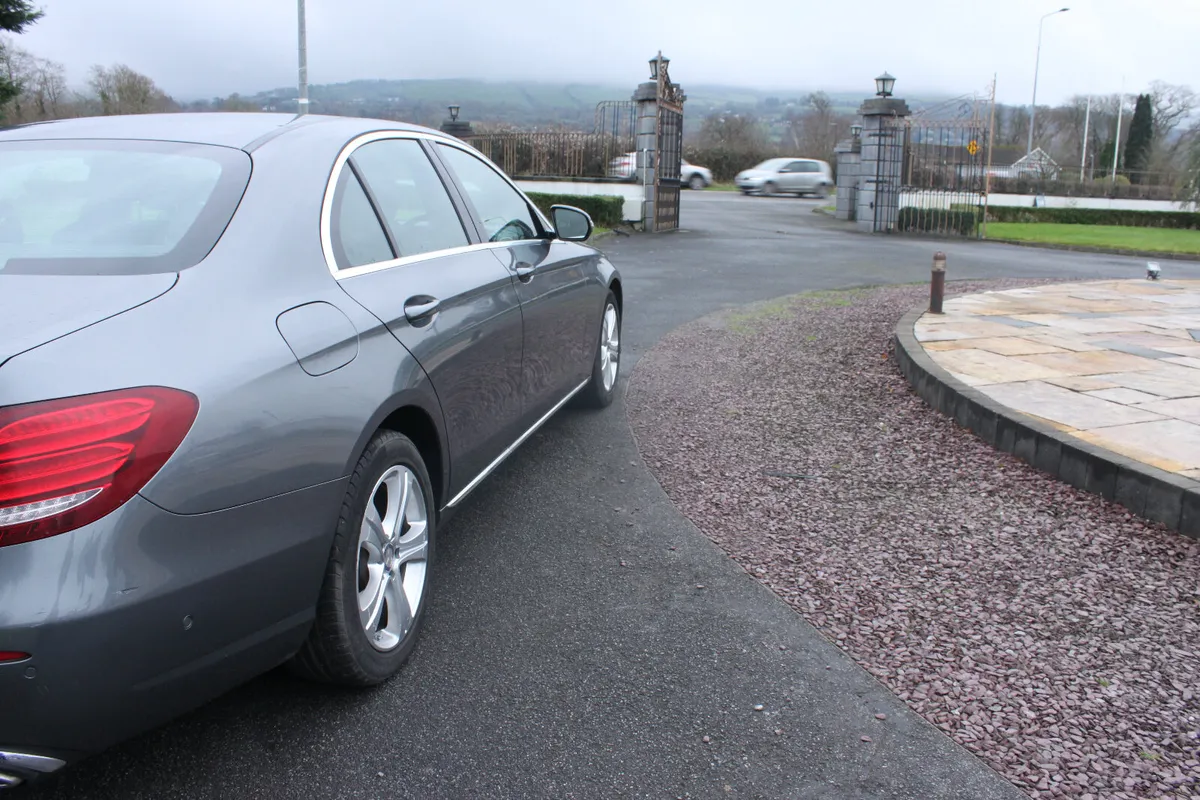 Mercedes-Benz E220D SE AUTO, 2016 - Image 3