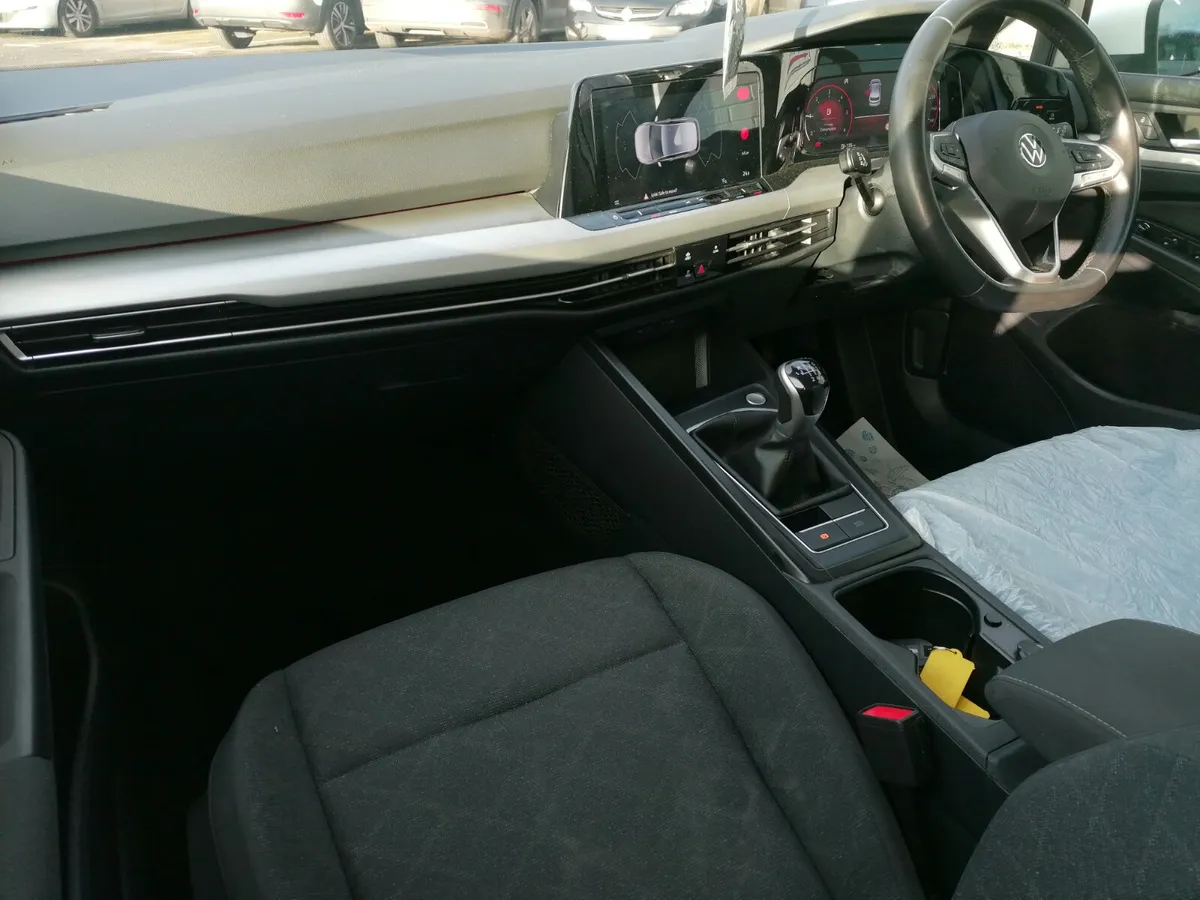 Volkswagen Golf 2022 2.0TDI Life - Image 2