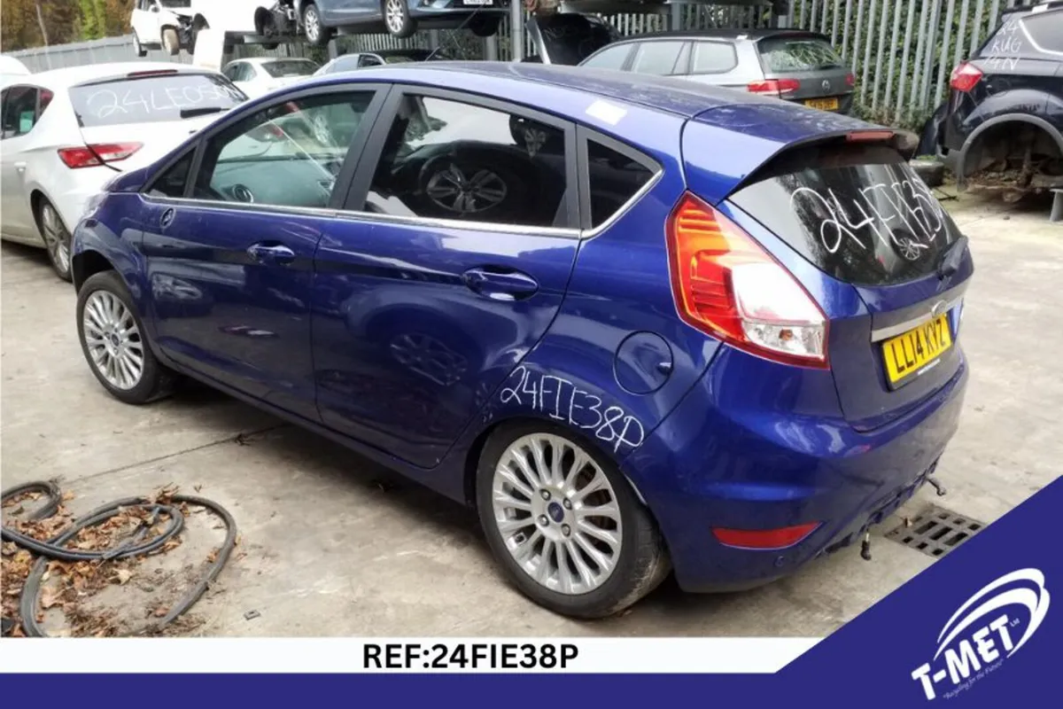 2014 FORD FIESTA BREAKING FOR PARTS - Image 3