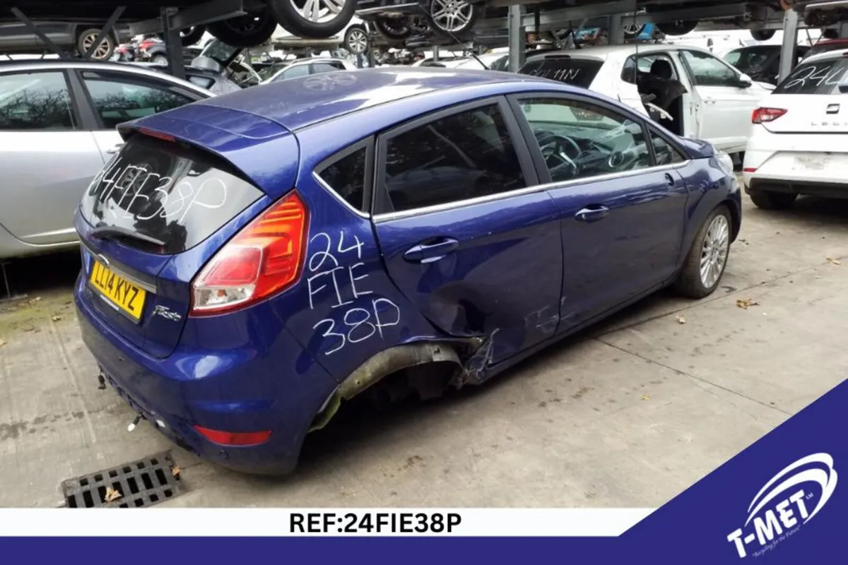 2014 FORD FIESTA BREAKING FOR PARTS - Image 4
