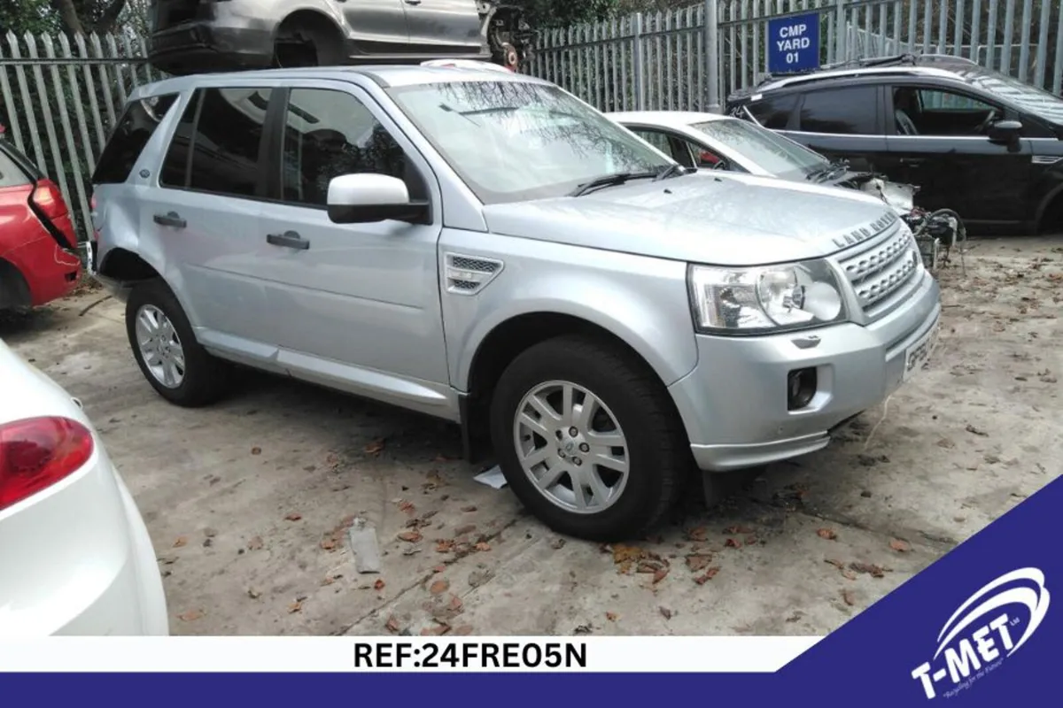 2010 LAND ROVER FREELANDER BREAKING FOR PARTS - Image 1
