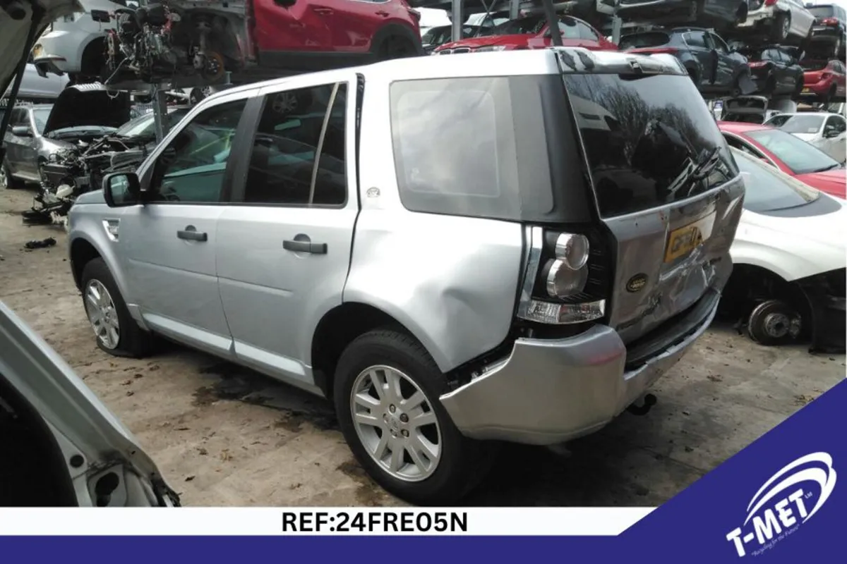2010 LAND ROVER FREELANDER BREAKING FOR PARTS - Image 4
