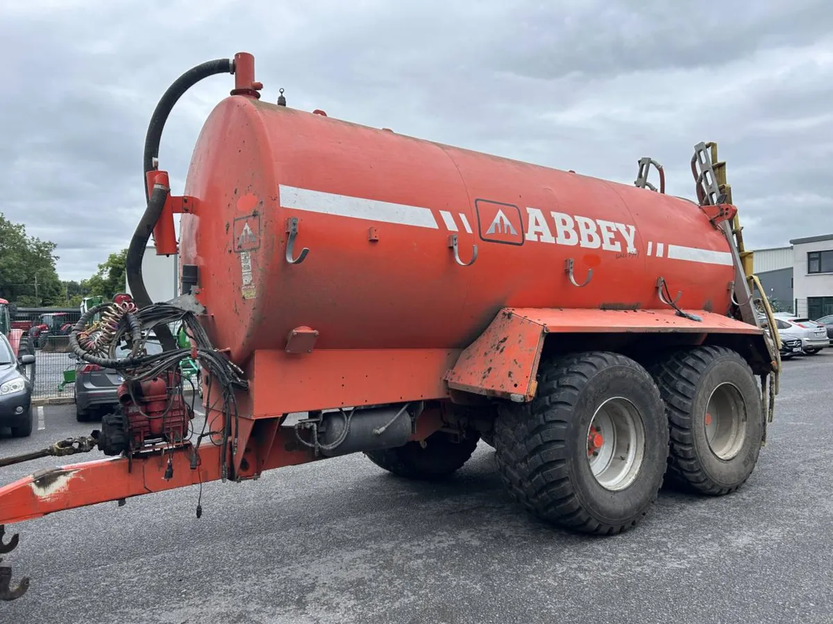 2019 Abbey 3500gal tank - Image 2