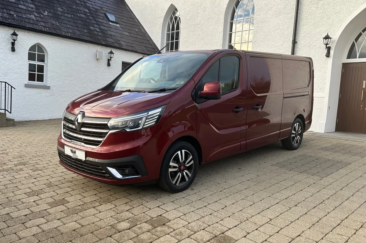 2024 Renault Trafic Exclusive Red Edition 170bhp A - Image 3