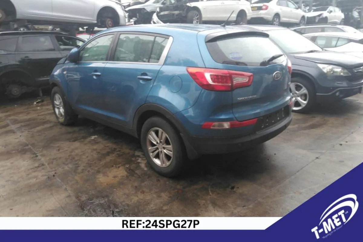 2012 KIA SPORTAGE BREAKING FOR PARTS - Image 2