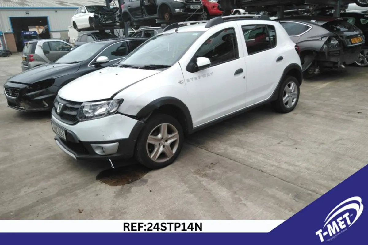 2015 DACIA SANDERO STEPWAY BREAKING FOR PARTS - Image 2