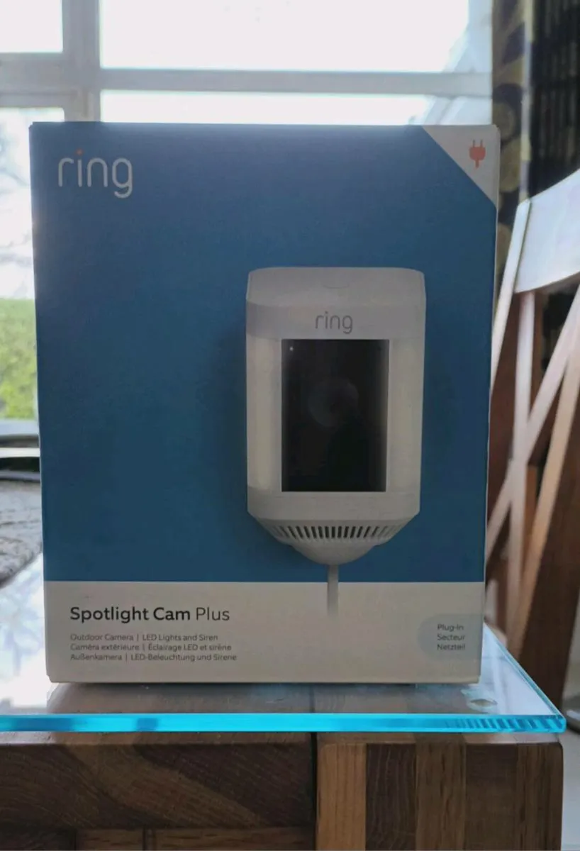 Security Camera / Light - Image 1