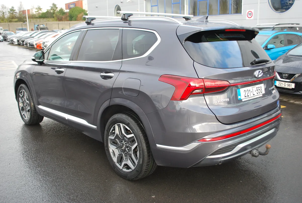 Hyundai Santa Fe 2022 - Image 3