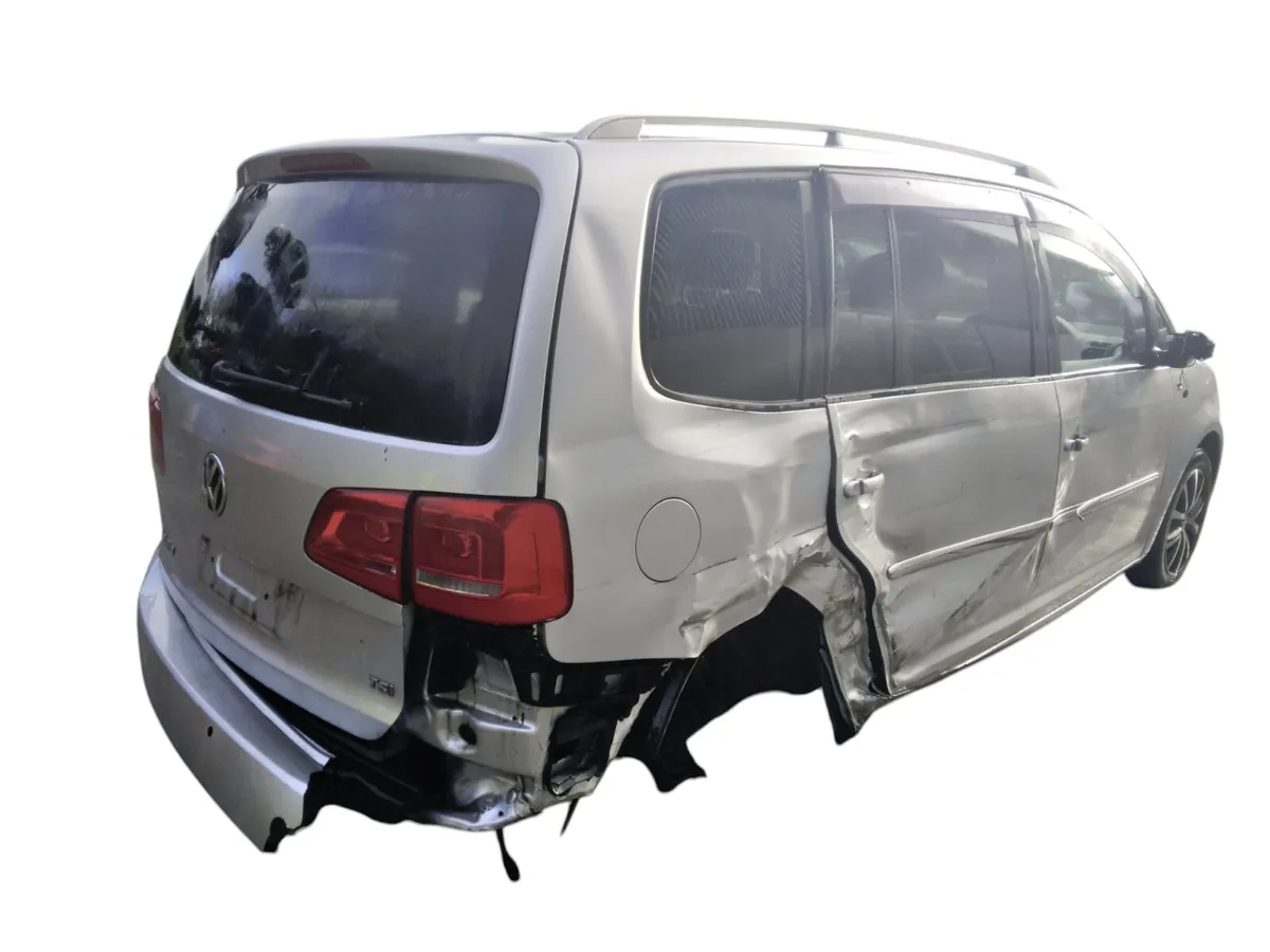 2014 VOLKSWAGEN TOURAN For Breaking/Dismantling - Image 4