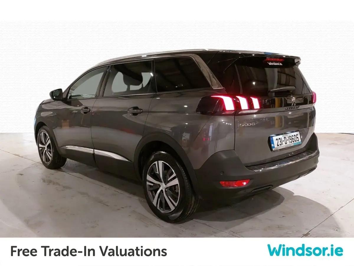 Peugeot 5008 1.5 Bluehdi 130bhp Allure Auto - Image 3