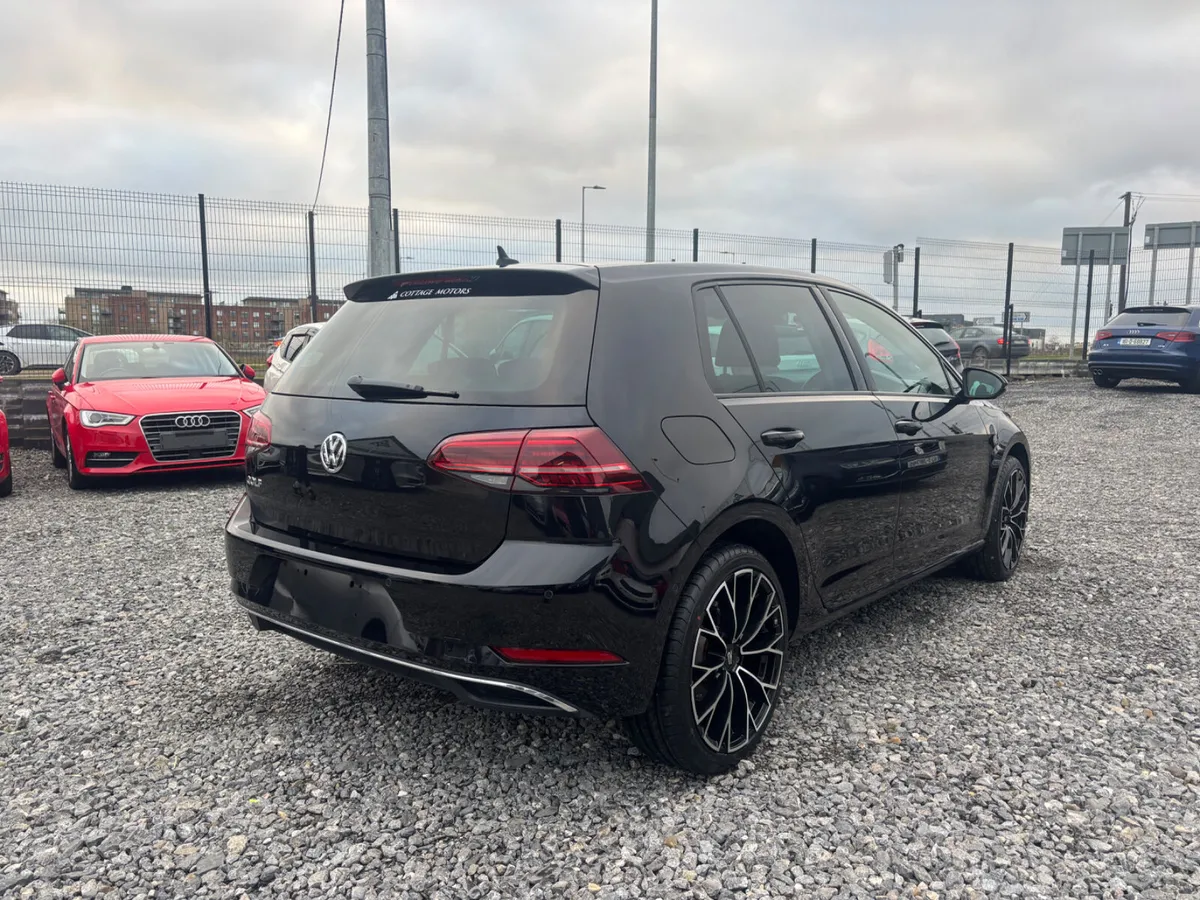 Volkswagen Golf - Image 4