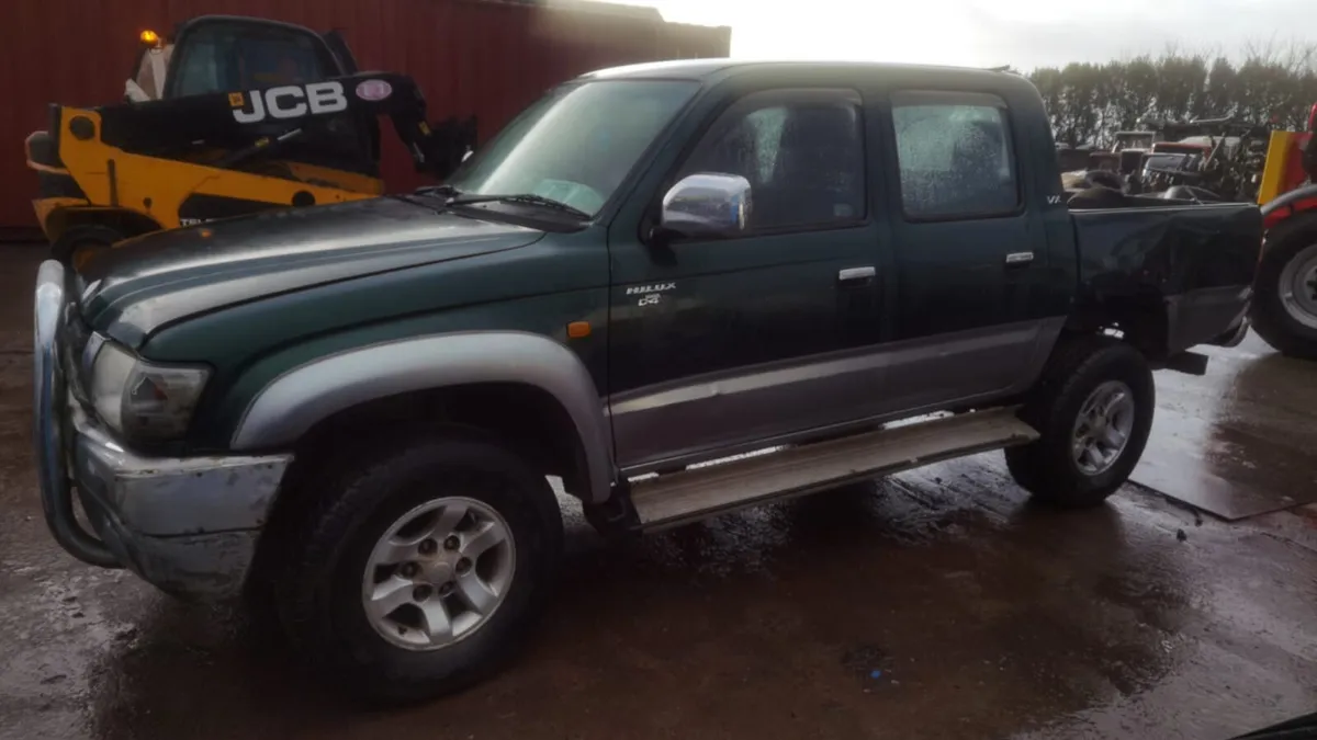 2004 TOYOTA HILUX 2.5 D4D - Image 2