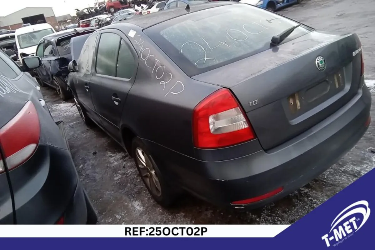 2012 SKODA OCTAVIA BREAKING FOR PARTS - Image 2