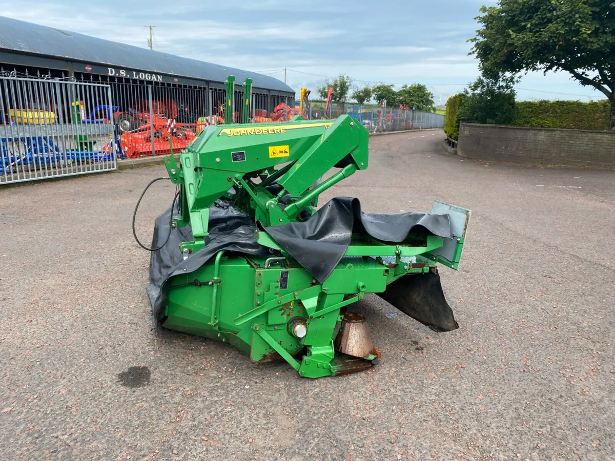 John Deere 131 Front Mower Conditioner - Image 3