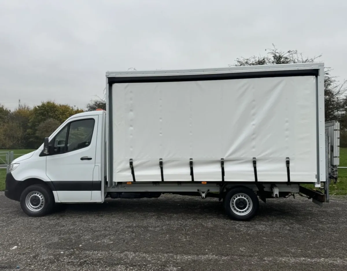 CURTAIN - 2020 MERCEDES-BENZ SPRINTER - Image 4