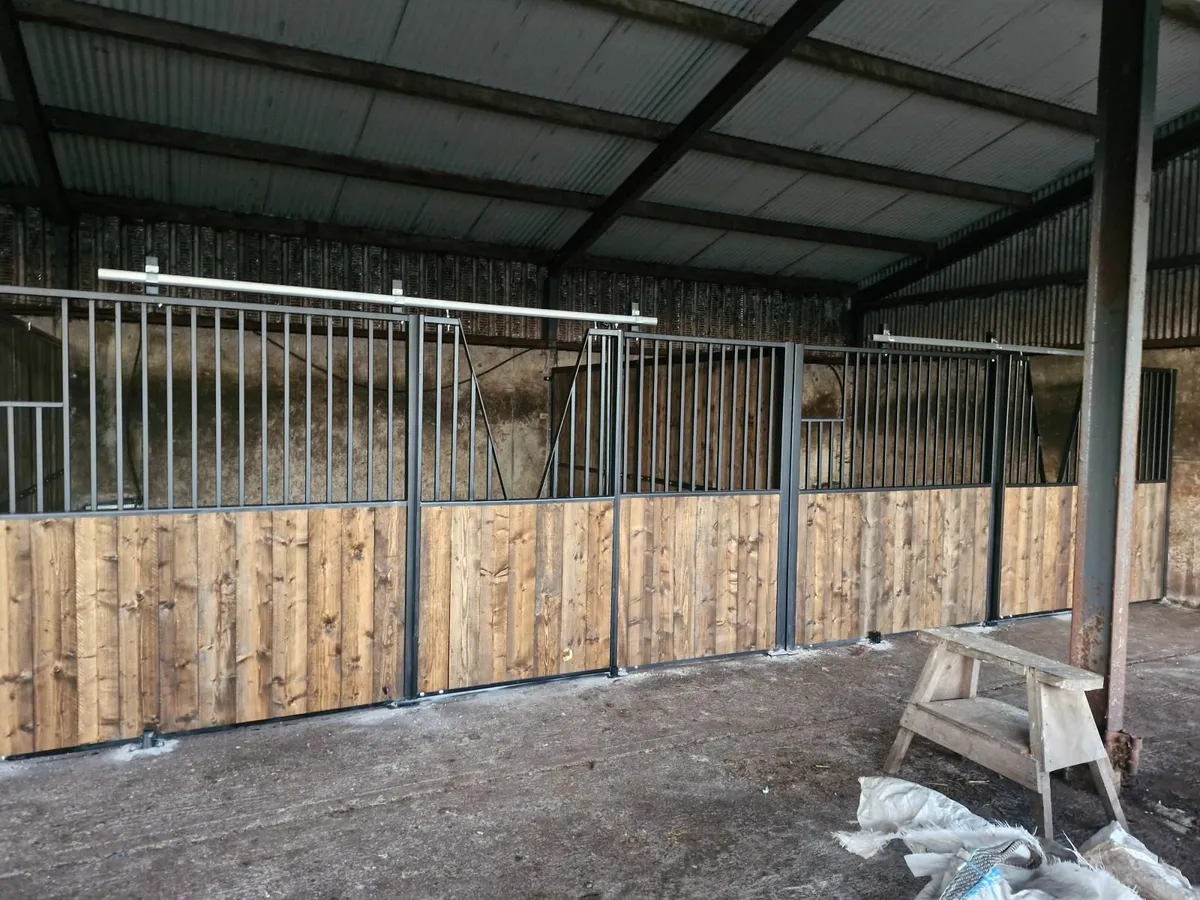 Stables and stable doors - Image 3