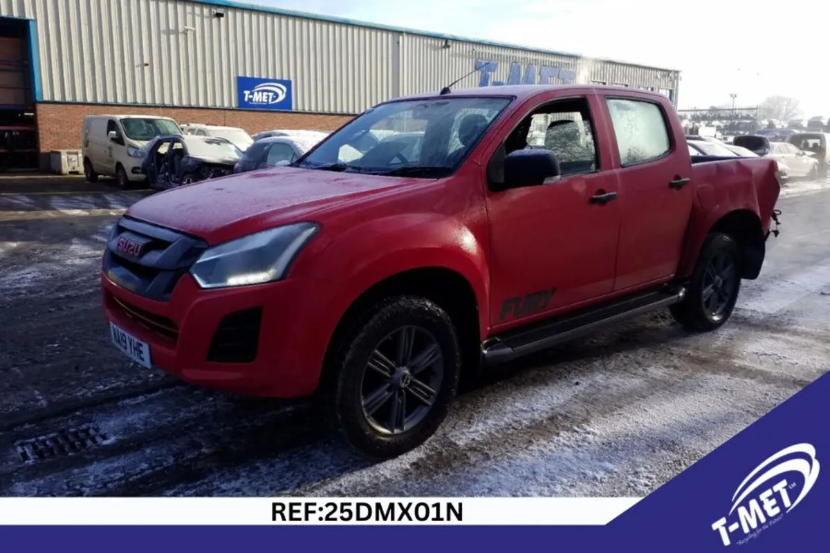 2019 ISUZU D-MAX BREAKING FOR PARTS - Image 2